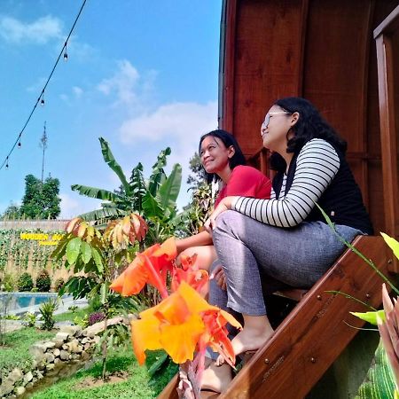 Wooden House Paseban Bogor Exterior photo