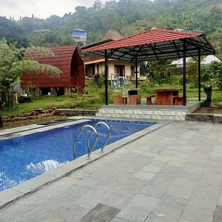 Wooden House Paseban Bogor Exterior photo