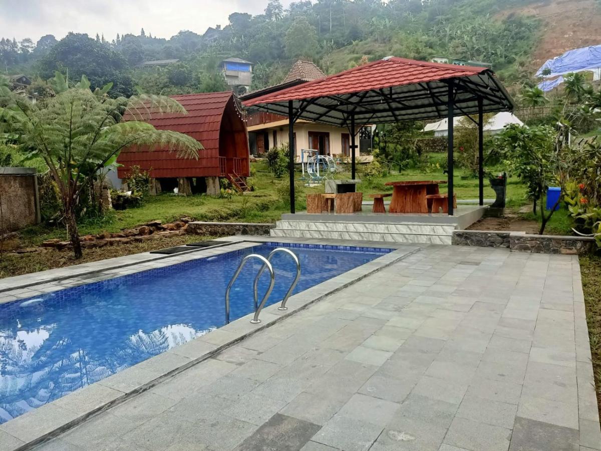 Wooden House Paseban Bogor Exterior photo