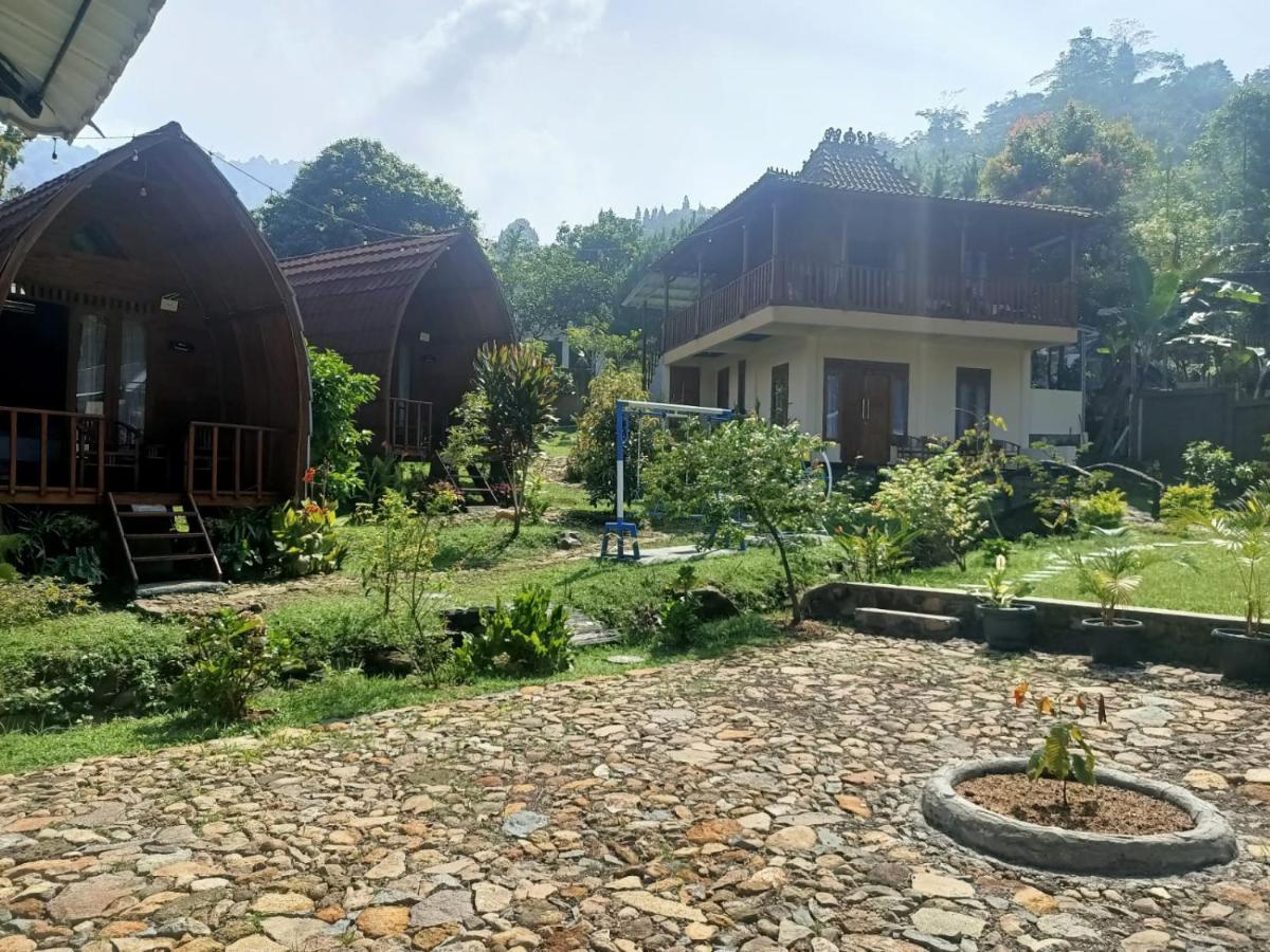 Wooden House Paseban Bogor Exterior photo