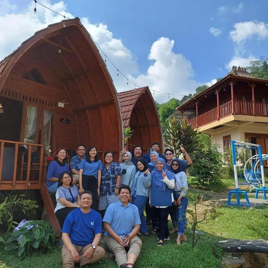 Wooden House Paseban Bogor Exterior photo